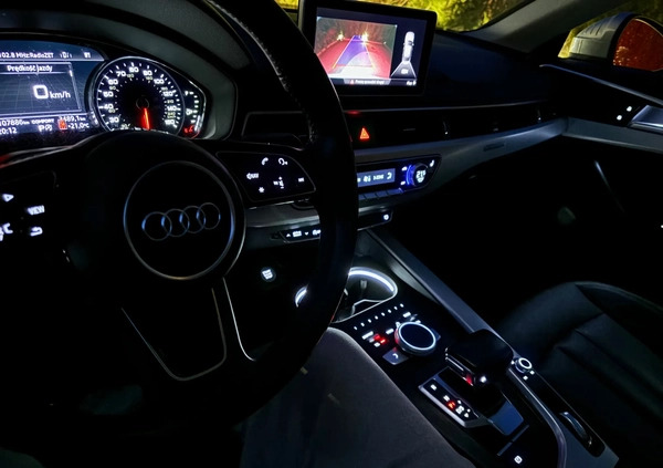 Audi A4 cena 79900 przebieg: 108500, rok produkcji 2017 z Katowice małe 211